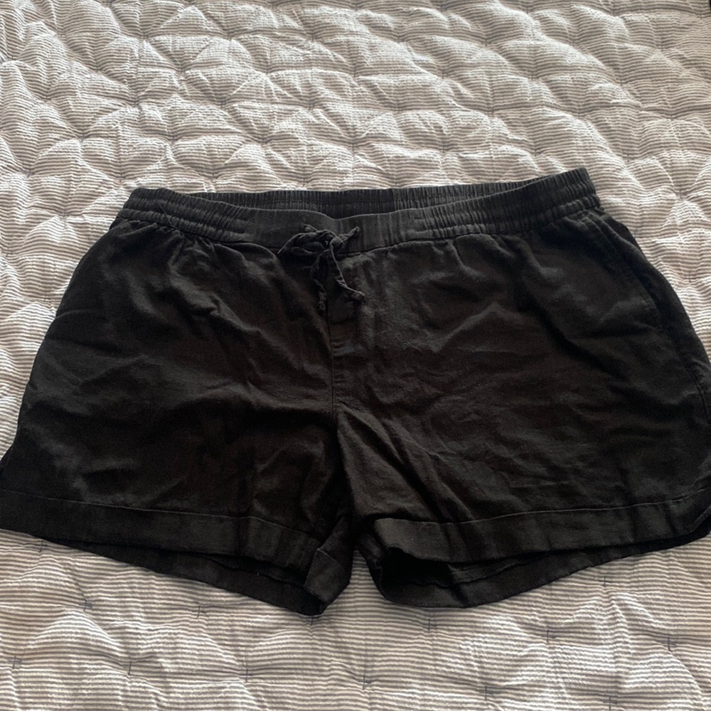 Old Navy black linen shorts